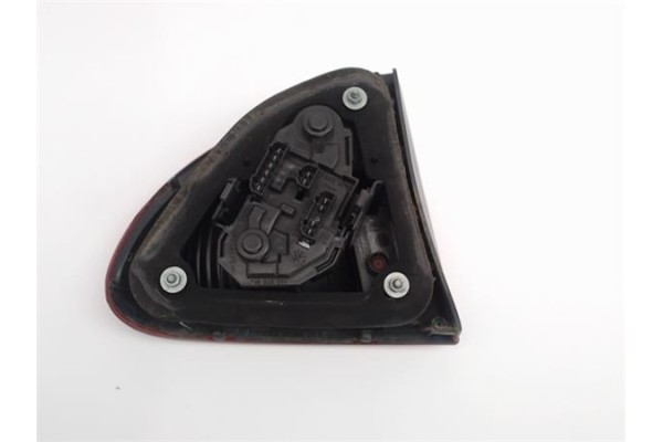 Recambio de piloto trasero derecho para seat leon (1m1) referencia OEM IAM 1M6945096A  