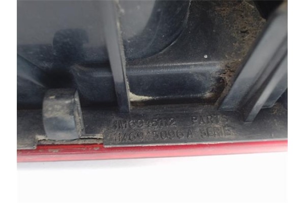 Recambio de piloto trasero derecho para seat leon (1m1) referencia OEM IAM 1M6945096A  