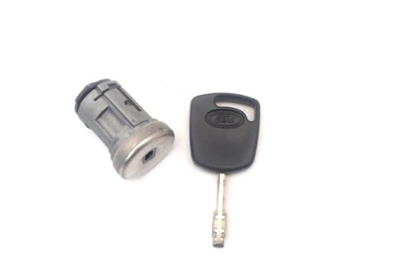 Recambio de clausor para ford fiesta vi 1.4 tdci referencia OEM IAM 1677531  