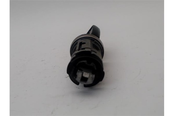 Recambio de clausor para ford fiesta vi 1.4 tdci referencia OEM IAM 1677531  