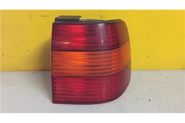 Recambio de piloto trasero derecho para volkswagen passat berlina (3a2) 1.6 cl referencia OEM IAM 3A5945257  