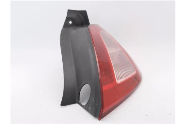 Recambio de piloto trasero derecho para renault megane ii (bm0/1_, cm0/1_) 2.0 16v (bm0u, cm0u) referencia OEM IAM 8200413216 82