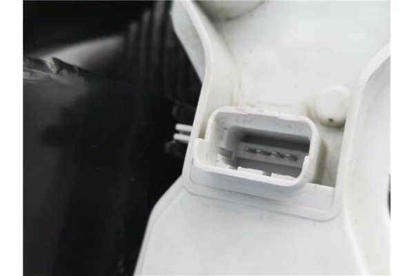 Recambio de piloto trasero derecho para renault megane ii (bm0/1_, cm0/1_) 2.0 16v (bm0u, cm0u) referencia OEM IAM 8200413216 82