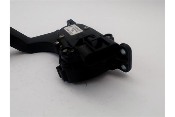Recambio de pedal acelerador para ford fiesta vi 1.4 tdci referencia OEM IAM 1530737  