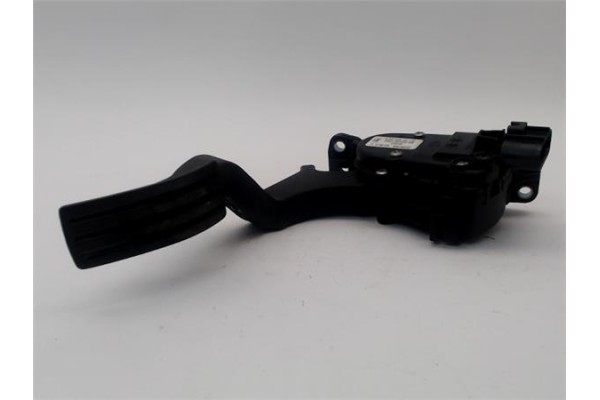 Recambio de pedal acelerador para ford fiesta vi 1.4 tdci referencia OEM IAM 1530737  