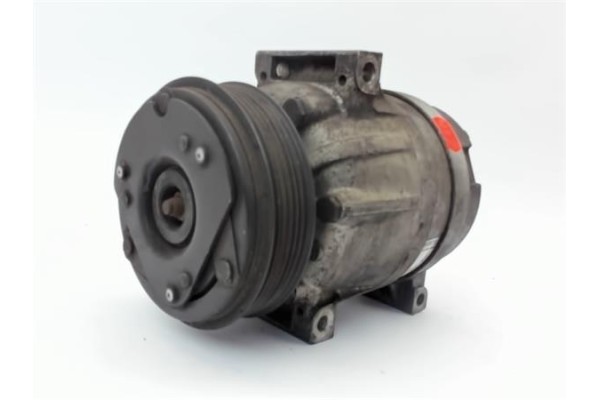 Recambio de compresor aire acond. para renault trafic ii combi 1.9 29 combi6 acristalado parcial referencia OEM IAM 7700105765  