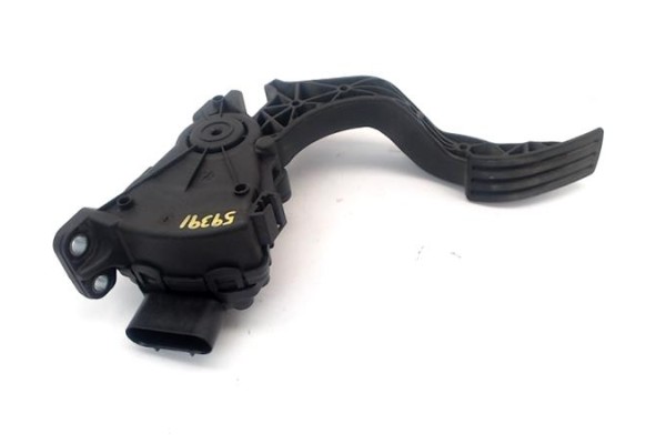 Recambio de pedal acelerador para ford fiesta vi 1.4 tdci referencia OEM IAM 1530737  