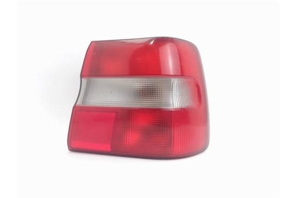 Recambio de piloto trasero derecho para volvo s70 berlina referencia OEM IAM  9151482 