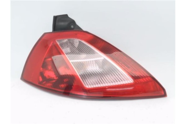 Recambio de piloto trasero izquierdo para renault megane ii (bm0/1_, cm0/1_) 2.0 16v (bm0u, cm0u) referencia OEM IAM 8200413214 