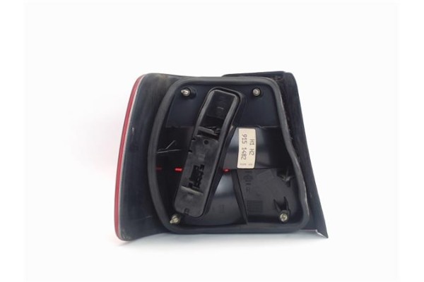 Recambio de piloto trasero derecho para volvo s70 berlina referencia OEM IAM  9151482 