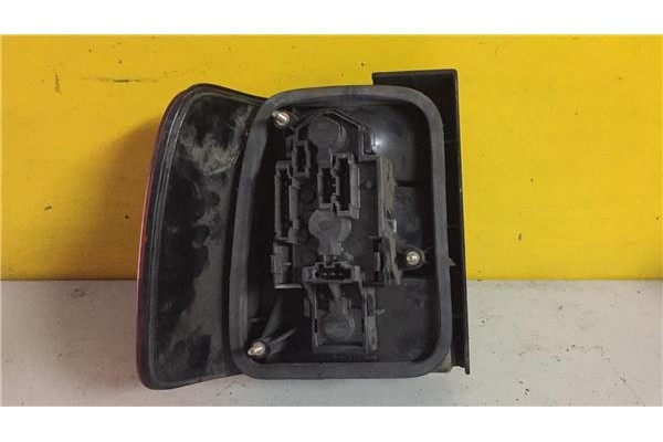 Recambio de piloto trasero derecho para volkswagen passat berlina (3a2) 1.6 cl referencia OEM IAM 3A5945257  