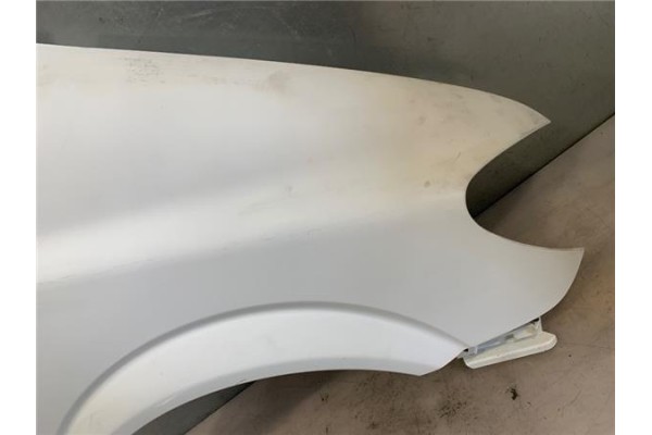 Recambio de aleta delantero derecha para mercedes-benz vito furgón (639) 2.1 111cdi referencia OEM IAM A6396305207  