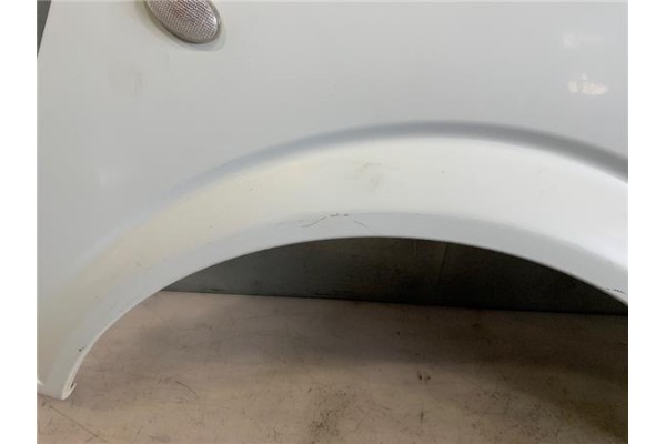Recambio de aleta delantero derecha para mercedes-benz vito furgón (639) 2.1 111cdi referencia OEM IAM A6396305207  