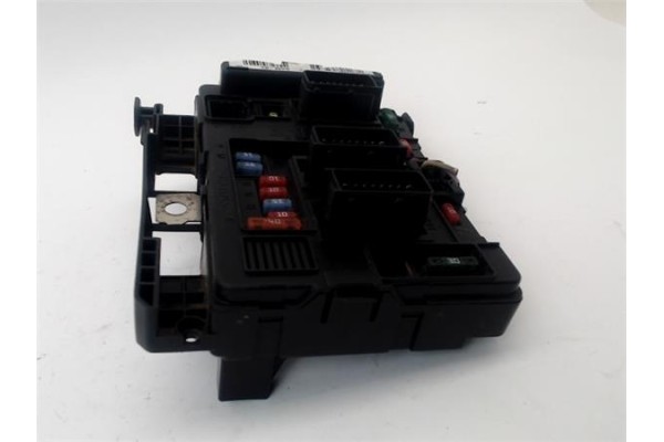 Recambio de caja fusibles/rele para peugeot partner furgón (5) 1.9 d referencia OEM IAM 6500Y1  