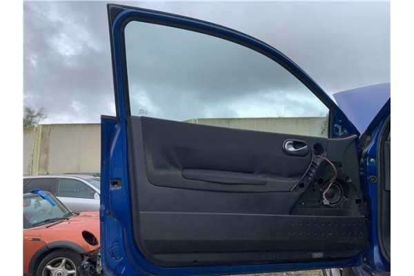 Recambio de puerta delantero izquierda para renault megane ii (bm0/1_, cm0/1_) 2.0 16v (bm0u, cm0u) referencia OEM IAM 775147434