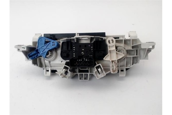 Recambio de mandos calefaccion / a.a. para renault twingo (cn0_) 1.5 dci (cn0e) referencia OEM IAM 7701067954  