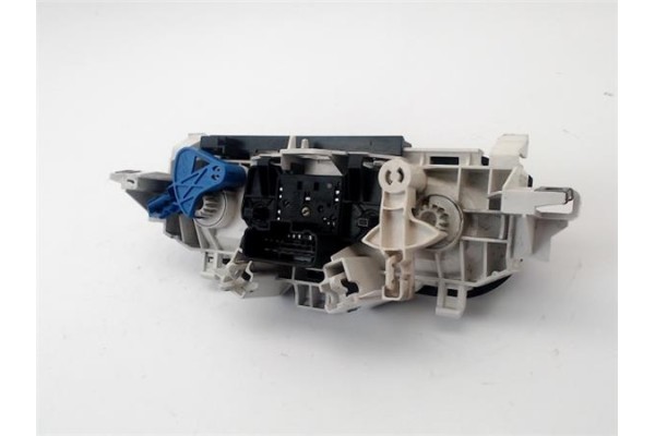 Recambio de mandos calefaccion / a.a. para renault twingo (cn0_) 1.5 dci (cn0e) referencia OEM IAM 7701067954  