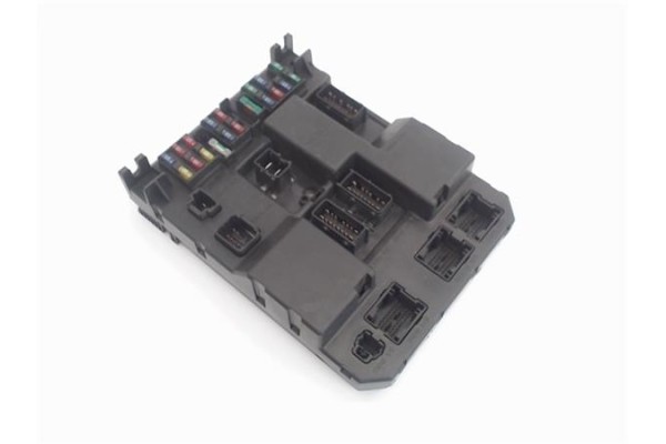 Recambio de centralita para citroen c5 berlina 2.0 hdi exclusive referencia OEM IAM 9651196680  