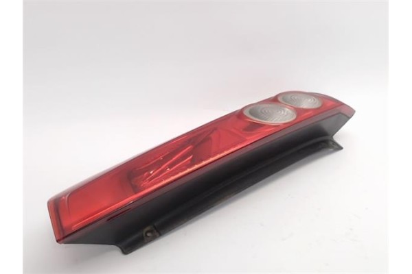 Recambio de piloto trasero derecho para ford fiesta (cbk) referencia OEM IAM RS1022A01AR00F00 0374D 