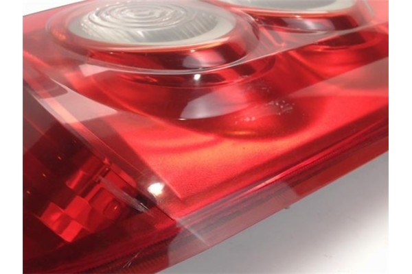 Recambio de piloto trasero derecho para ford fiesta (cbk) referencia OEM IAM RS1022A01AR00F00 0374D 