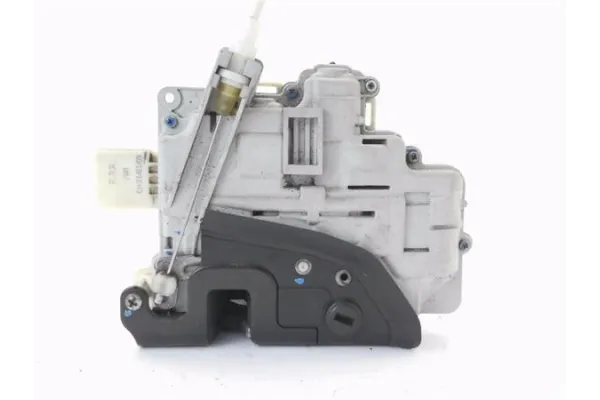 Recambio de cierre electromagnetico trasero derecho para seat exeo st (3r5) 2.0 reference referencia OEM IAM 8E0839016AA  