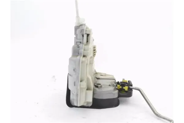 Recambio de cierre electromagnetico trasero derecho para seat exeo st (3r5) 2.0 reference referencia OEM IAM 8E0839016AA  