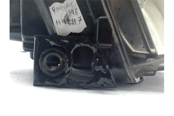 Recambio de faro delantero dcho para volkswagen passat berlina (3b2) referencia OEM IAM 3A0941018  