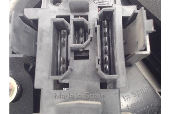 Recambio de piloto trasero derecho para seat toledo (1m2) referencia OEM IAM 1M5945257 1M5945096B 