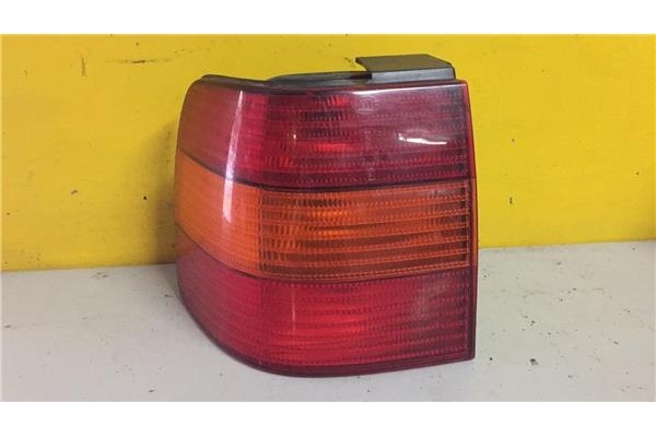 Recambio de piloto trasero izquierdo para volkswagen passat berlina (3a2) 1.6 cl referencia OEM IAM 3A5945257  