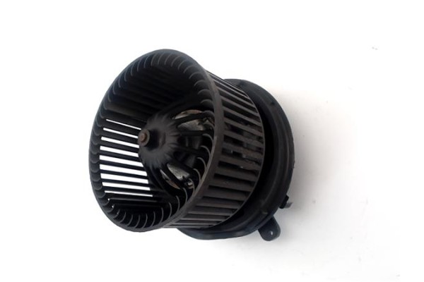 Recambio de motor calefaccion para citroen c2 1.4 hdi referencia OEM IAM 6441Q6  