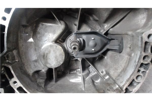 Recambio de caja cambios manual para peugeot 407 2.0 hdi 135 referencia OEM IAM 20MB02  