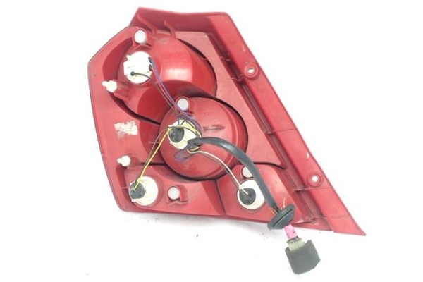 Recambio de piloto trasero derecho para daewoo kalos 1.4 se referencia OEM IAM 96540269  
