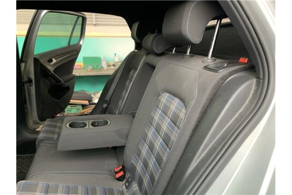 Recambio de asientos traseros para volkswagen golf vii (5g1/be1) híbrido gte referencia OEM IAM 5G0885405GFNCG  