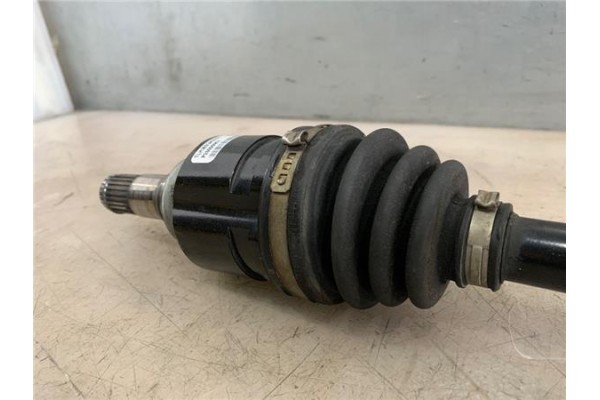 Recambio de palier delantero izquierdo para toyota yaris (ncp1/nlp1/scp1) 1.4 d-4d referencia OEM IAM 434030D030  
