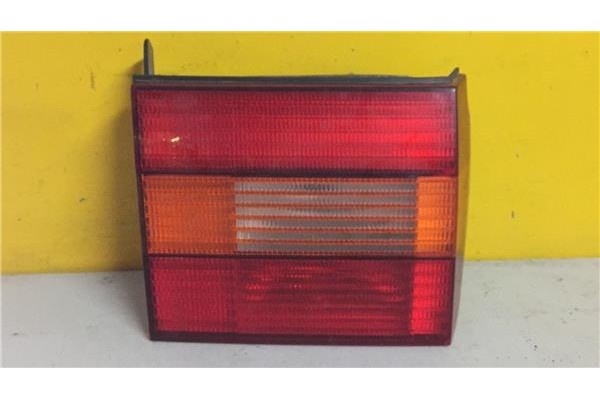 Recambio de piloto interior izquierdo para volkswagen passat berlina (3a2) 1.6 cl referencia OEM IAM 3A5945107B  