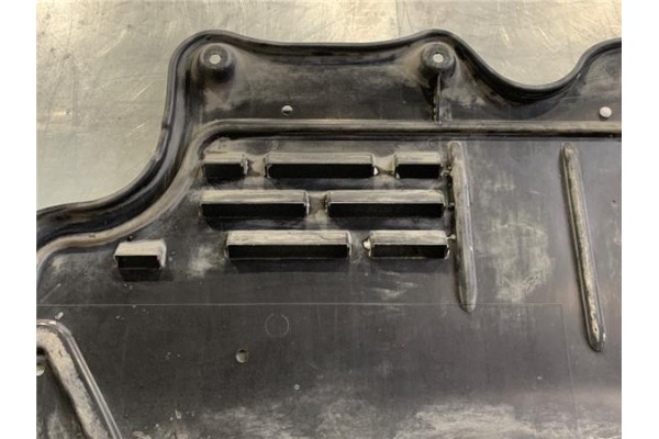 Recambio de cubrecarter para volkswagen golf vii (5g1/be1) híbrido gte referencia OEM IAM 3Q0825236  