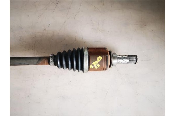 Recambio de palier delantero izquierdo para renault clio iv 0.9 limited referencia OEM IAM   