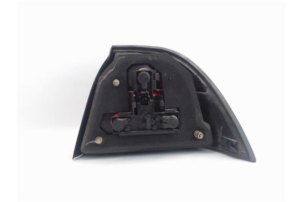Recambio de piloto trasero izquierdo para saab 9-5 berlina referencia OEM IAM   