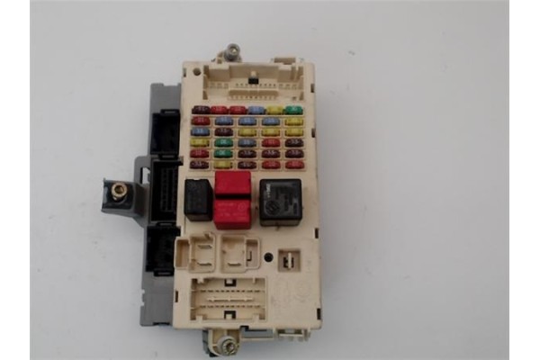 Recambio de caja fusibles/rele para alfa romeo gt (125) 1.9 jtd referencia OEM IAM 50513350  