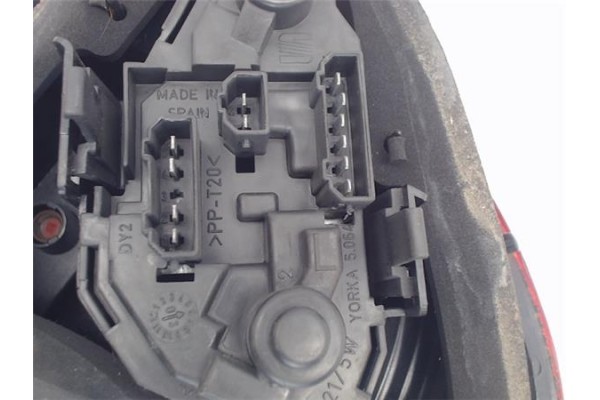 Recambio de piloto trasero izquierdo para seat leon (1m1) referencia OEM IAM 1M6945095A 45208DY2 