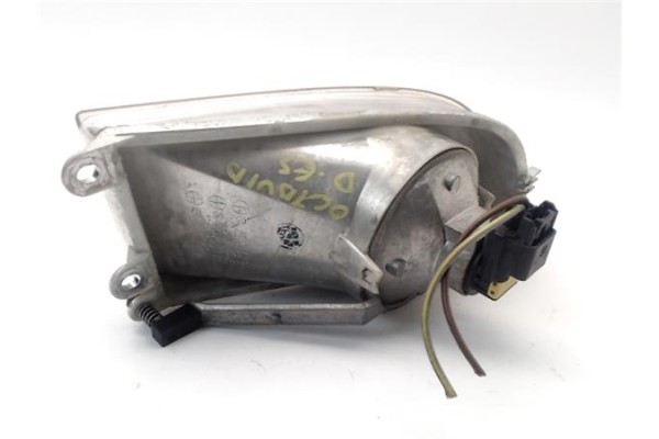 Recambio de faro antiniebla izquierdo para skoda octavia berlina (1z3) 1.9 tdi referencia OEM IAM 1Z0941701  