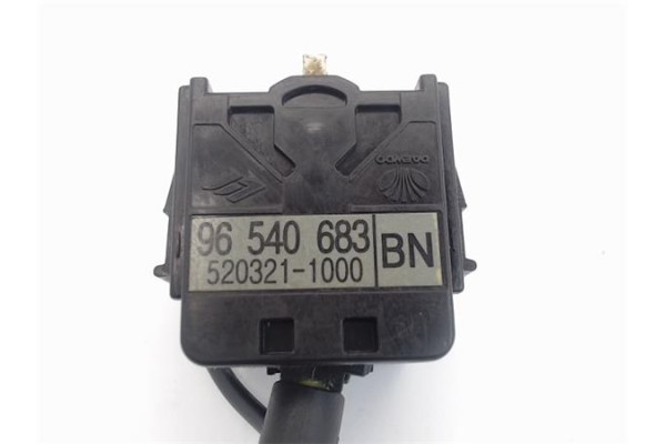 Recambio de mando intermitencia para daewoo kalos 1.4 se referencia OEM IAM 5203211000 96540683 