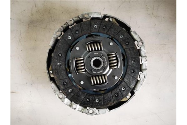 Recambio de kit embrague completo para renault trafic ii 2.0 dci referencia OEM IAM   