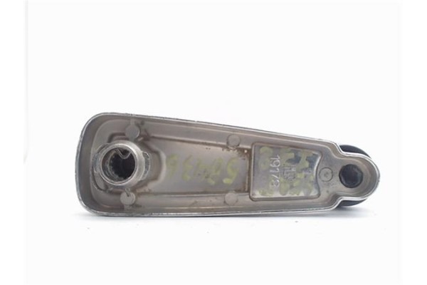 Recambio de manilla elevalunas delantero izquierda para seat 132 2.0 d referencia OEM IAM   