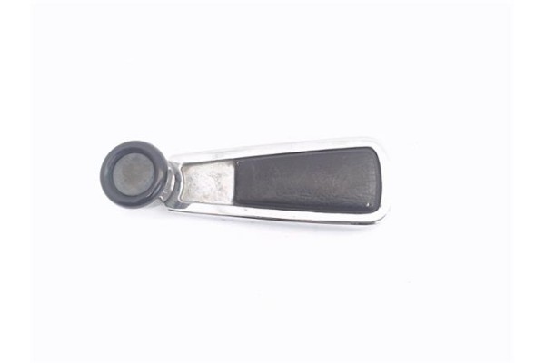 Recambio de manilla elevalunas trasero derecha para seat 132 2.0 d referencia OEM IAM   