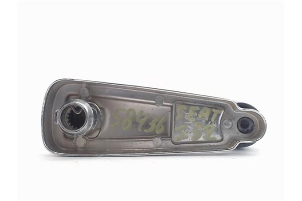 Recambio de manilla elevalunas trasero izquierda para seat 132 2.0 d referencia OEM IAM   