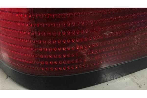 Recambio de piloto trasero izquierdo para volkswagen passat variant (3a5) 1.6 davos referencia OEM IAM 333945257  