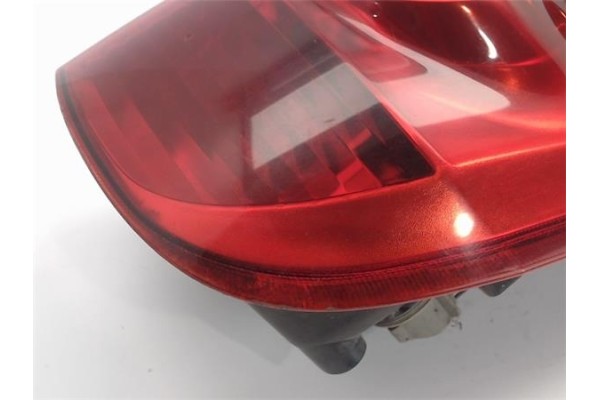 Recambio de piloto trasero derecho para ford fiesta (cbk) referencia OEM IAM RS1022A01AR00F00 10876 