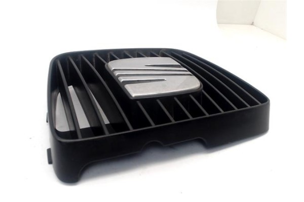 Recambio de rejilla capo para seat ibiza (6k1) 1.4 referencia OEM IAM 6K0853654D  