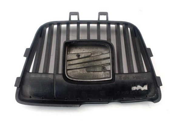 Recambio de rejilla capo para seat ibiza (6k1) 1.4 referencia OEM IAM 6K0853654D  